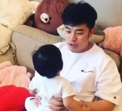 陈赫爆料黄渤女儿视频,网友直呼可爱到爆  第1张